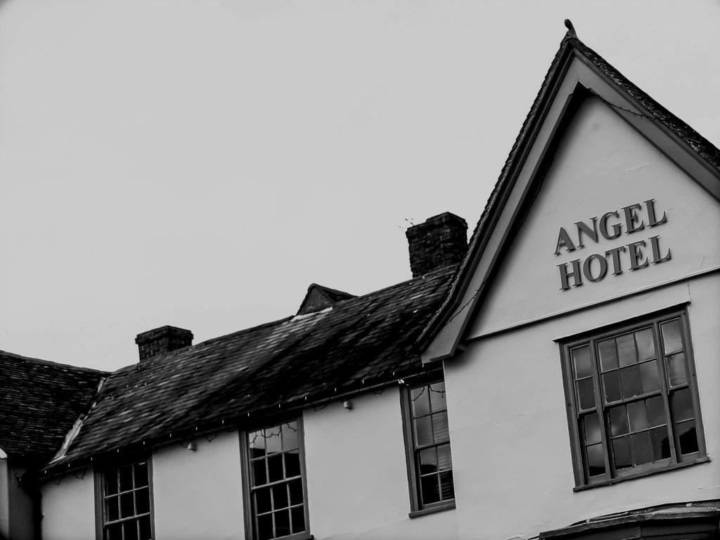 The Angel Hotel Лавенем Екстер'єр фото